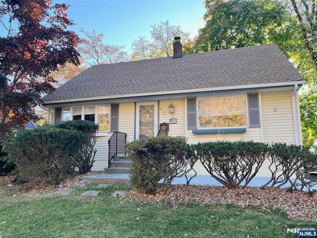 678 Grove - Photo 1