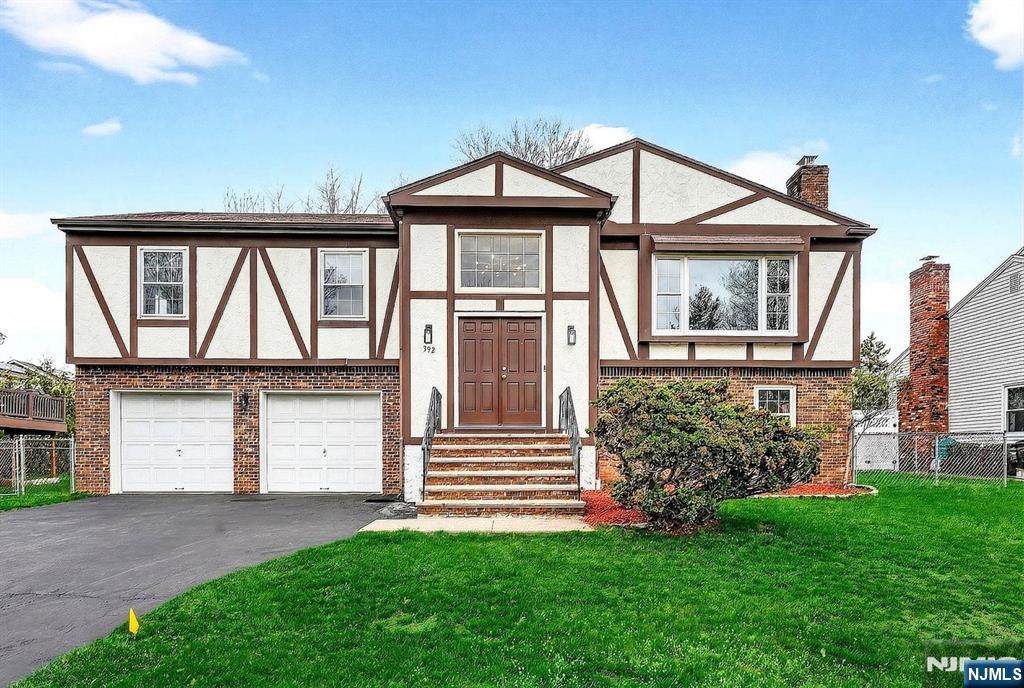 392 Mercer Avenue - Photo 1