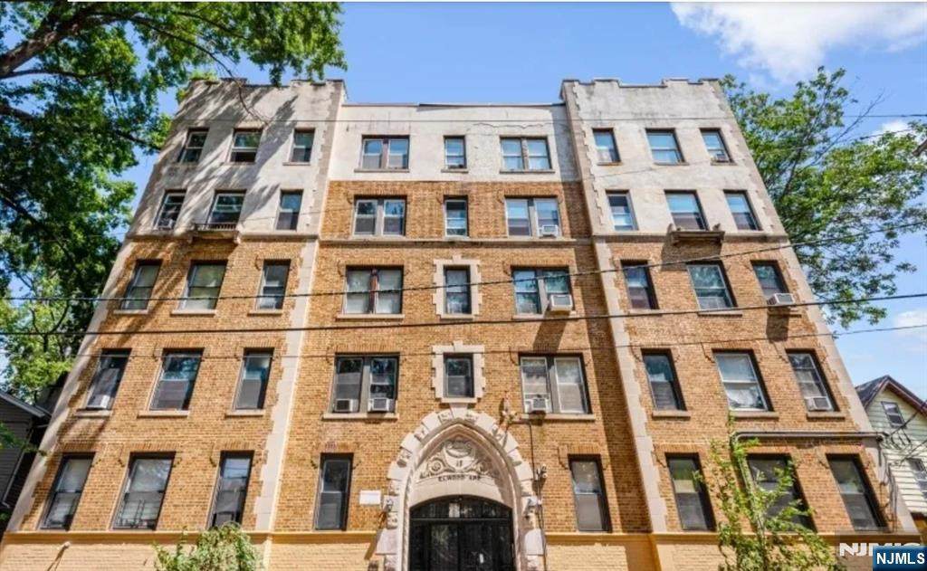 17 Elwood - Photo 1