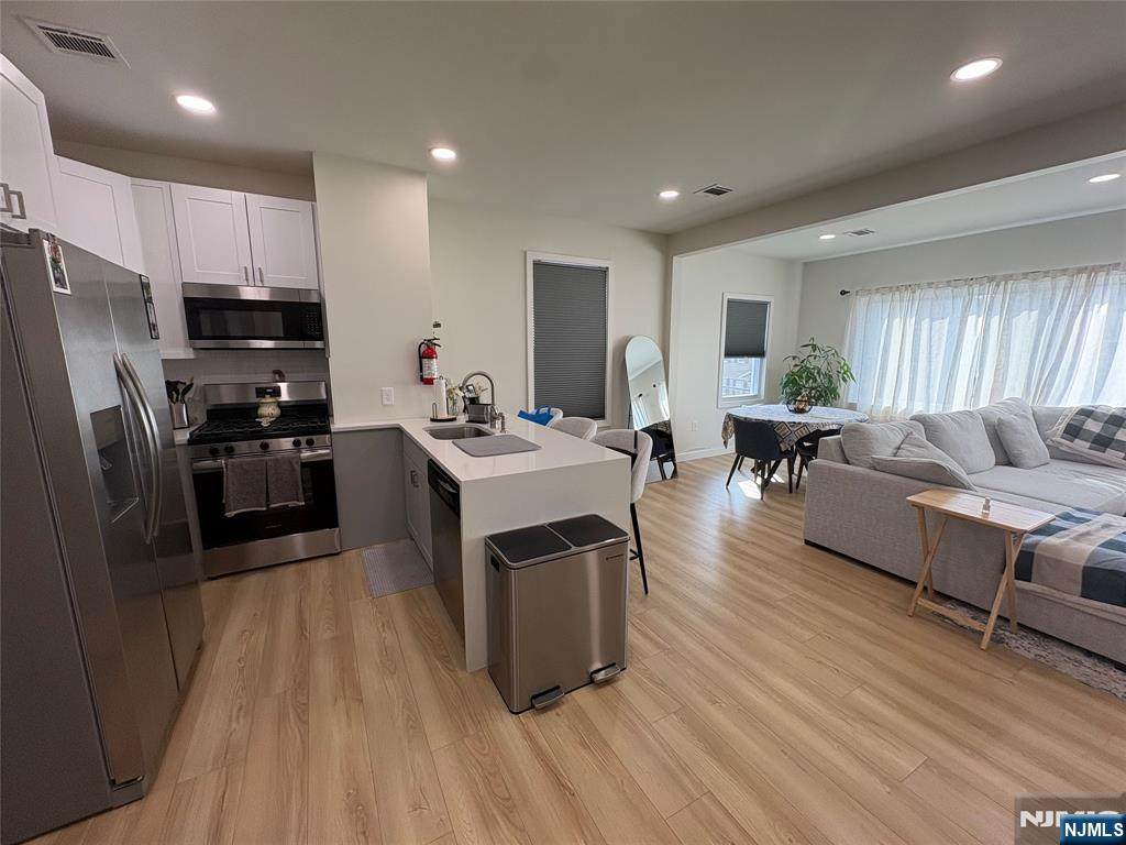 540 Elm - Photo 1