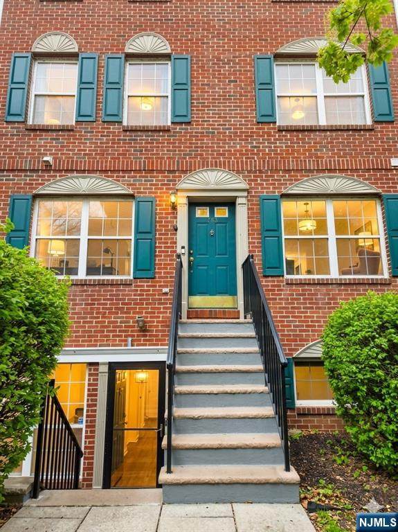 151 Market - Photo 1