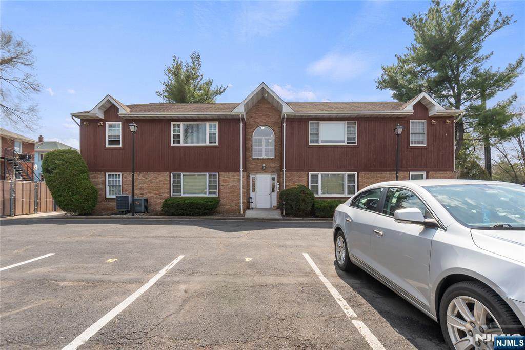 130 Sherwood Avenue - Photo 1