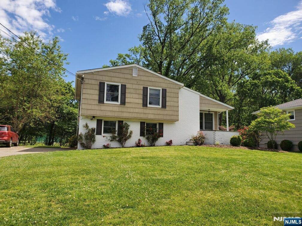 132 Chadwick - Photo 1