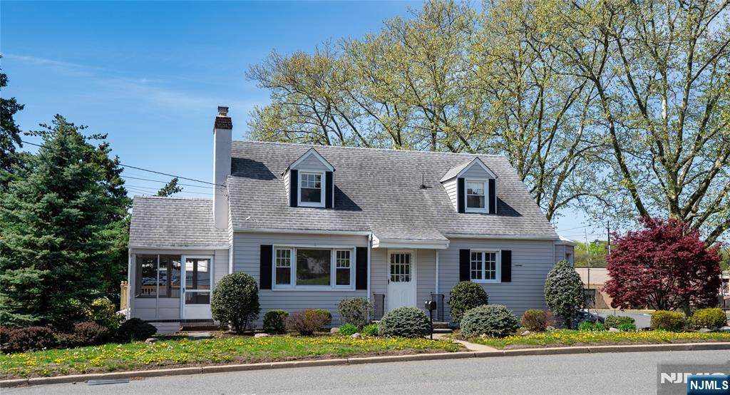 8 Ridgewood - Photo 1