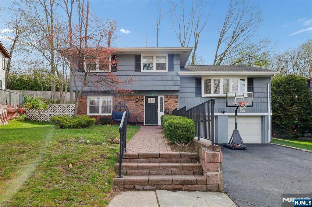 1073 Allessandrini Avenue - Photo 1