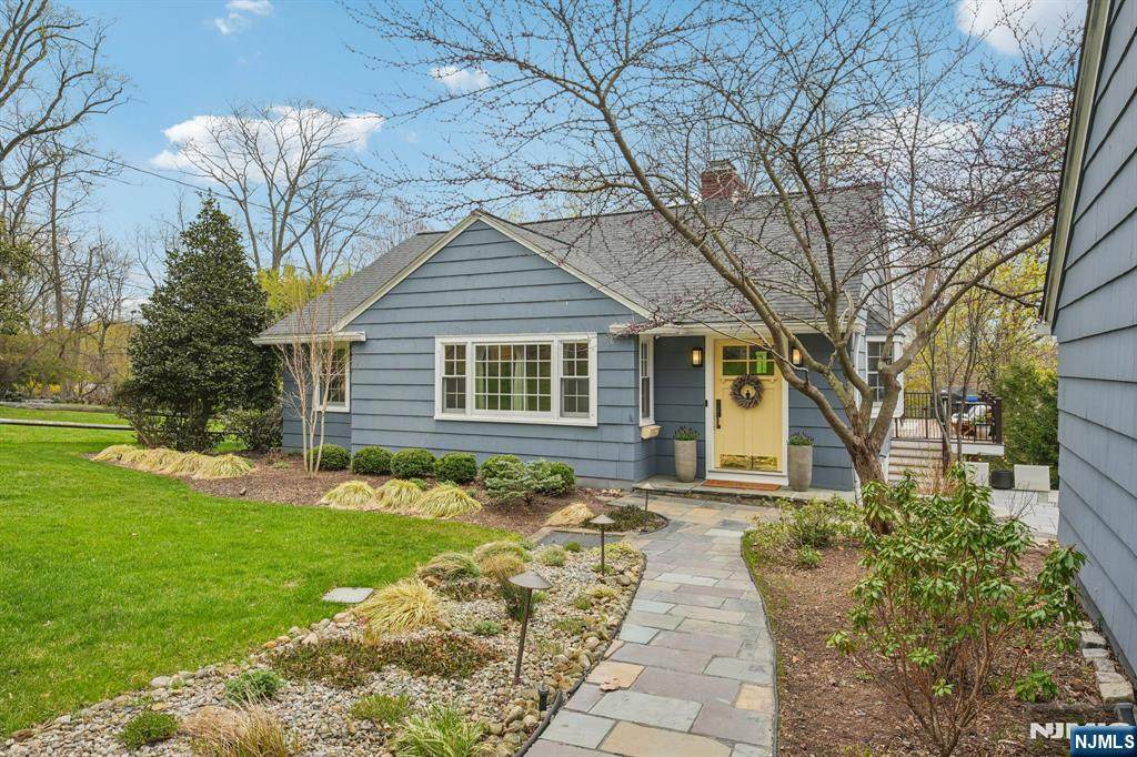 589 Highland - Photo 1