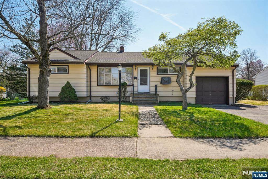 31 Michael Drive - Photo 1
