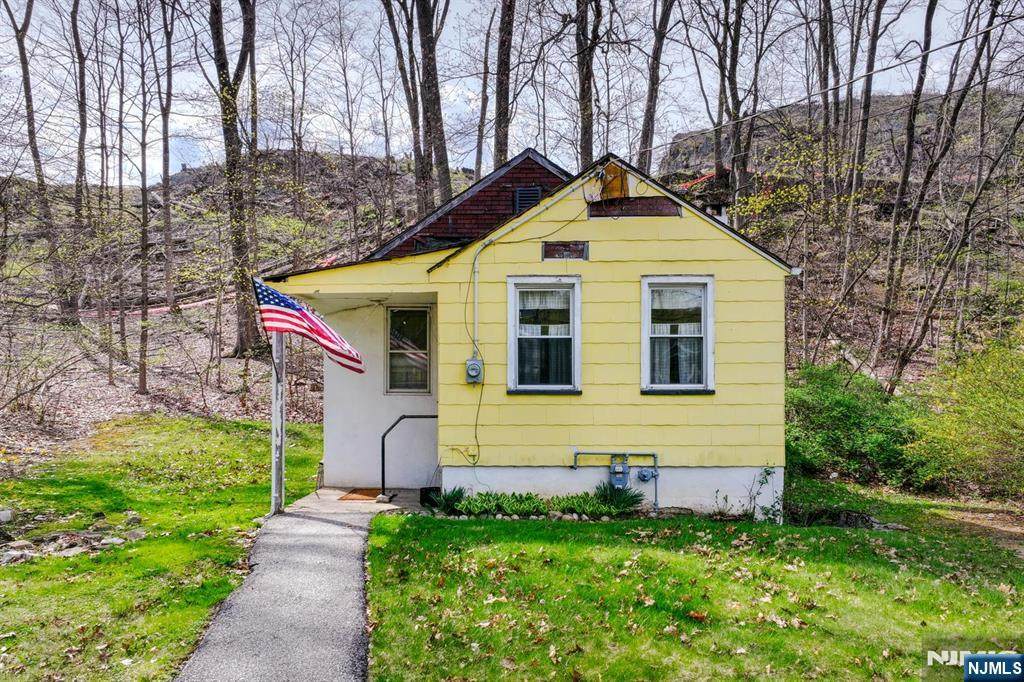 102 Greenwood Avenue - Photo 1