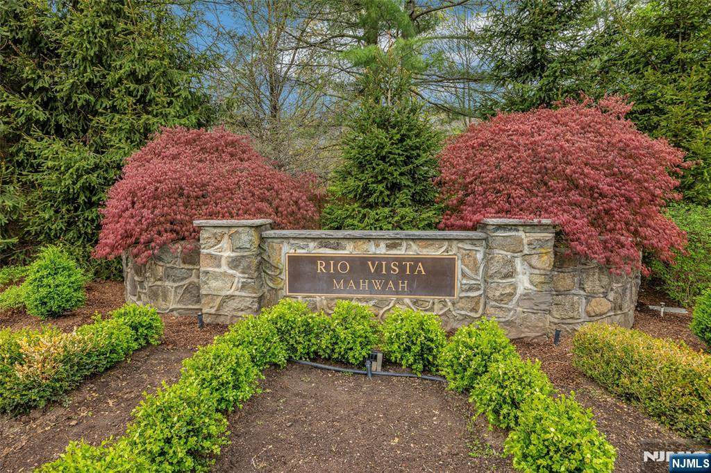 2 Crocker Mansion Drive - Photo 1