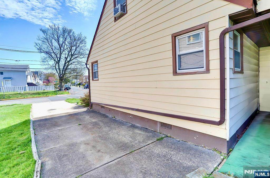 27 Joseph Street - Photo 1
