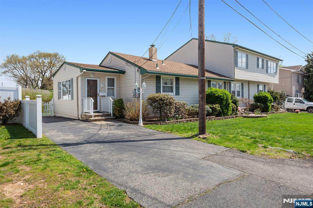 17 Obal Avenue - Photo 1