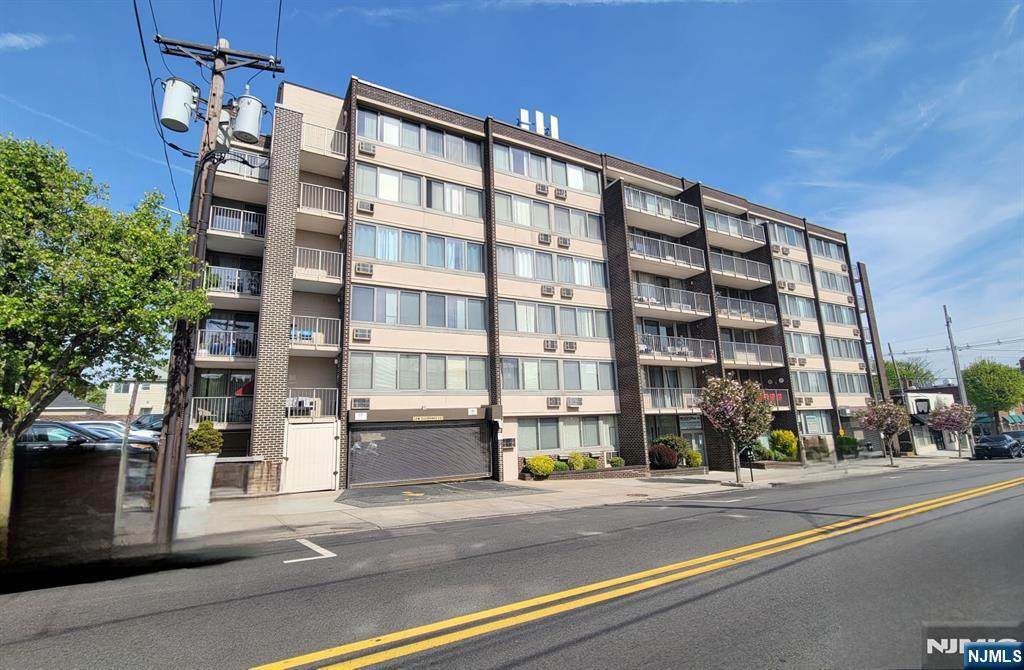 515 Anderson - Photo 1