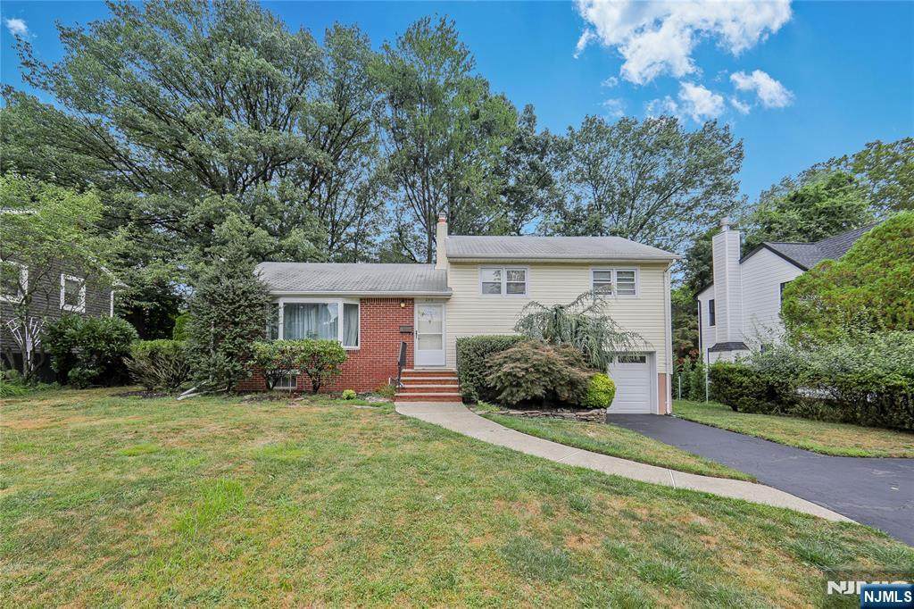 270 Glen - Photo 1