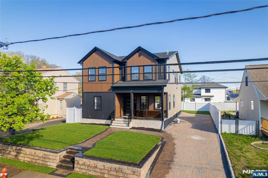 307 Schepis Avenue - Photo 1