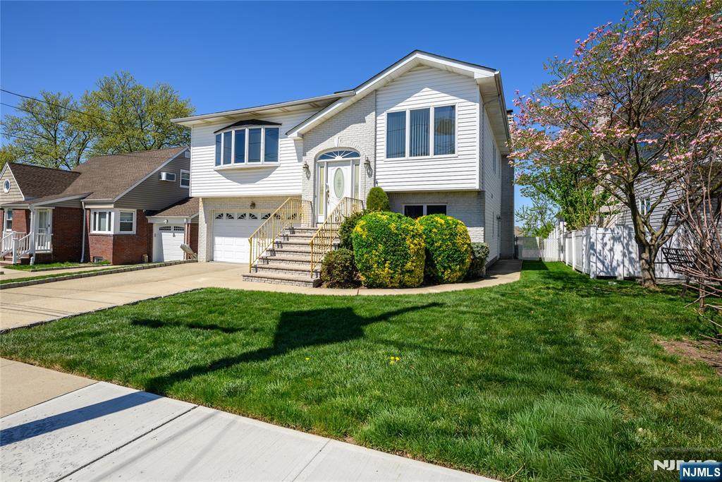 147 11th Street - Photo 1