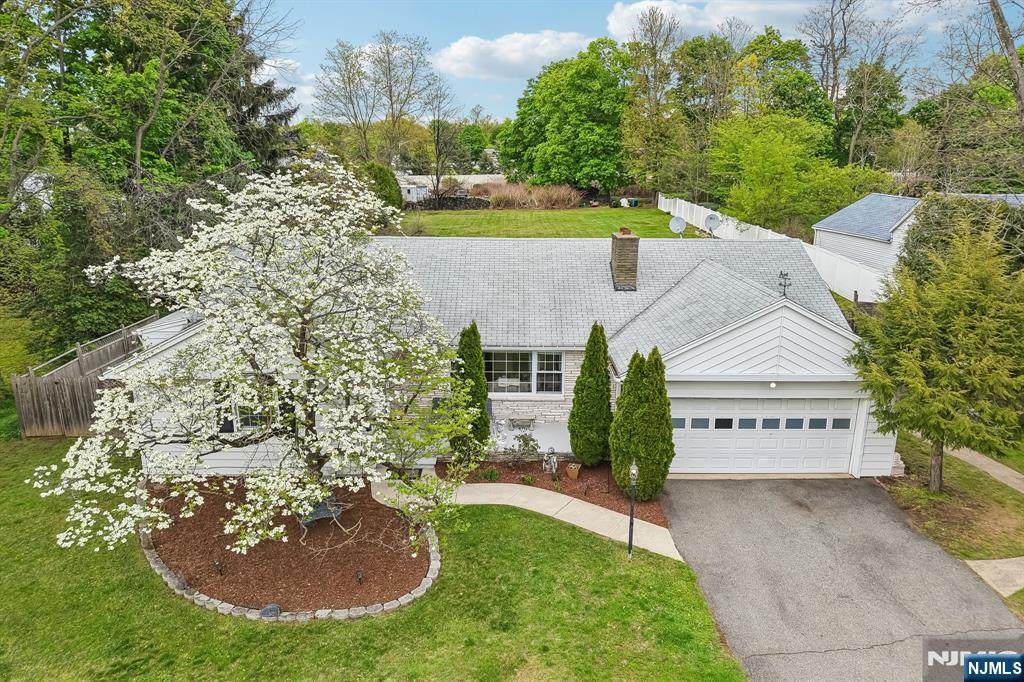 921 Linwood Avenue - Photo 1