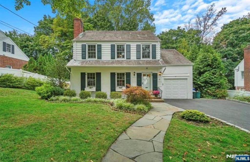 12 Lawrence - Photo 1