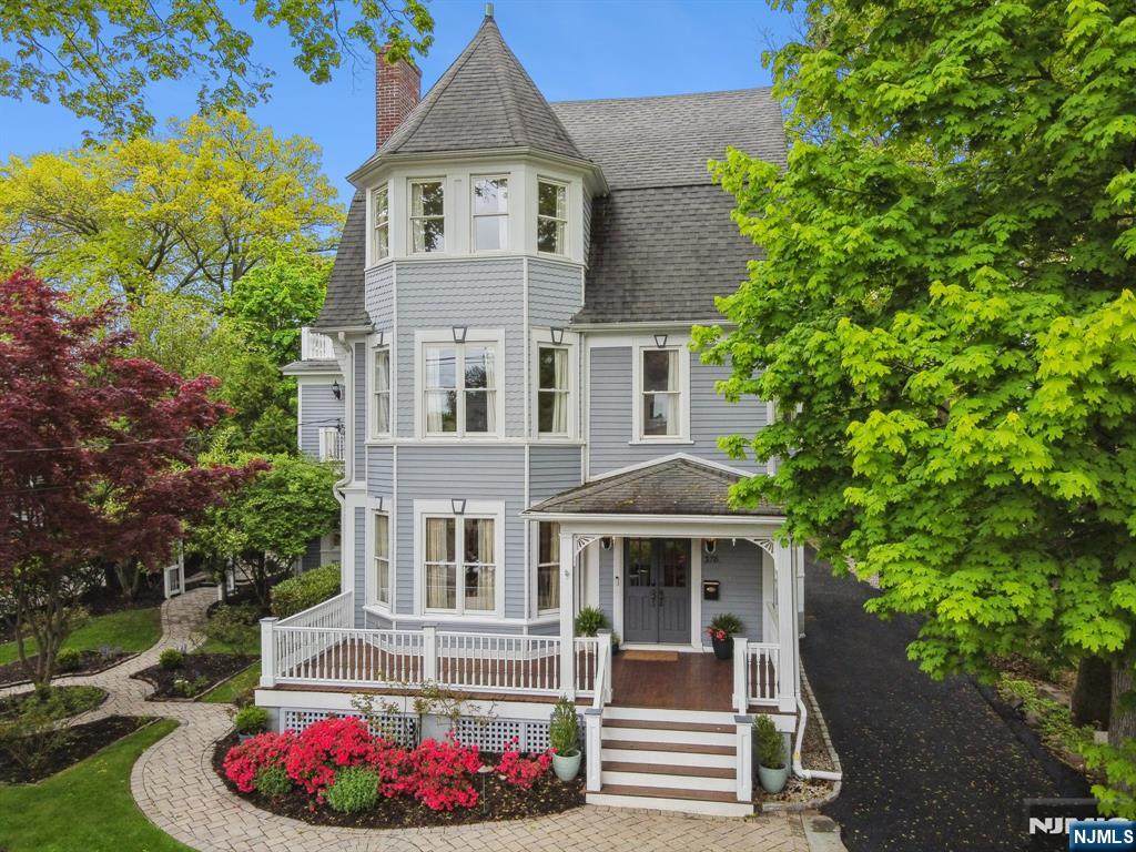 378 Park Street - Photo 1