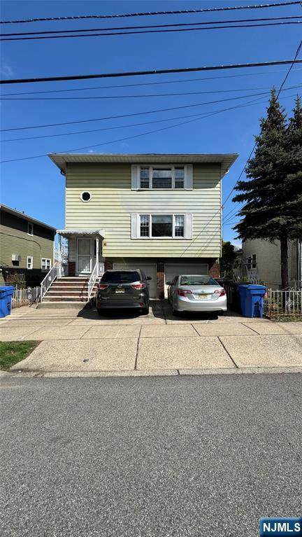 85 Eastern - Photo 1