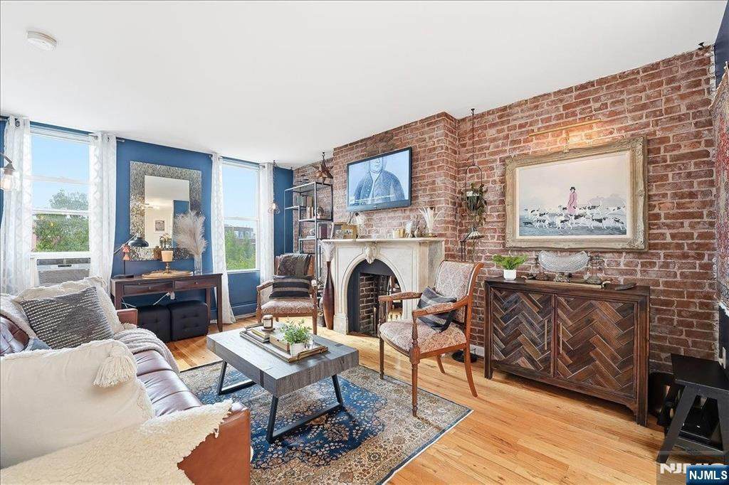 77 Garden Street - Photo 1
