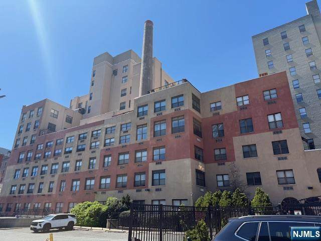 111 Mulberry Street - Photo 1