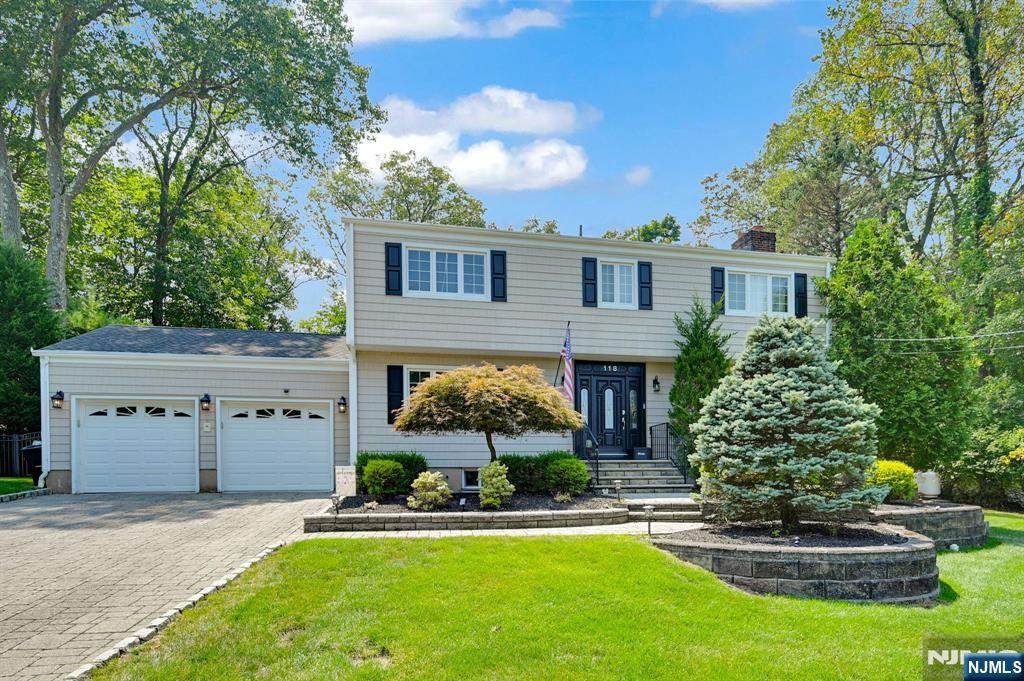 118 Manito Avenue - Photo 1