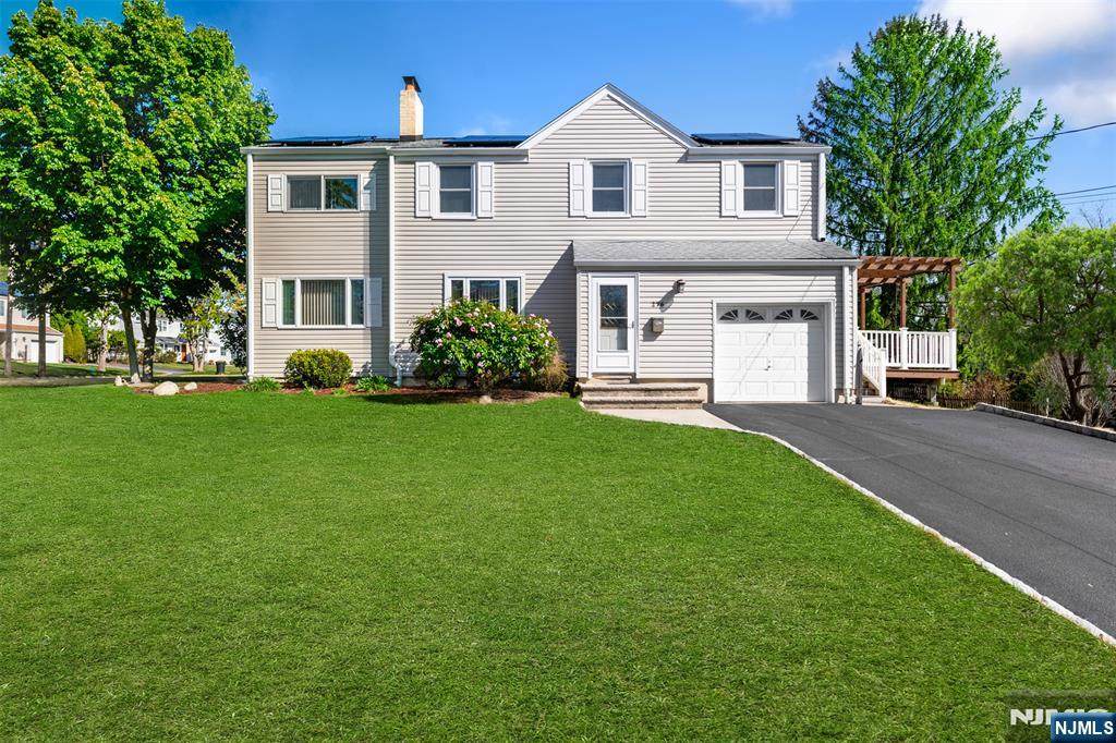 276 Concord Drive - Photo 1
