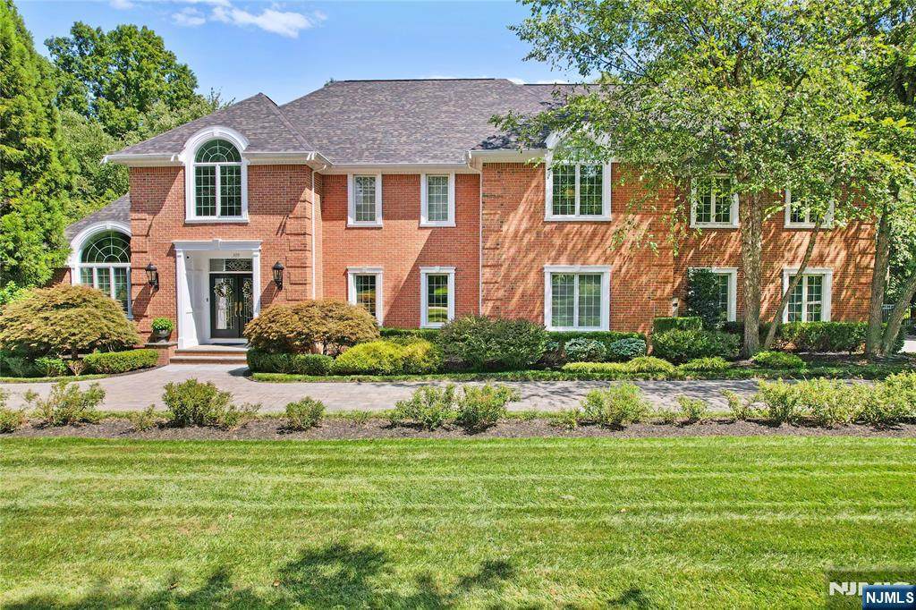 309 Waterview Drive - Photo 1