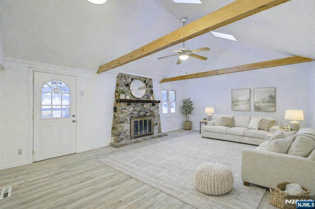 240 Acabonack - Photo 1