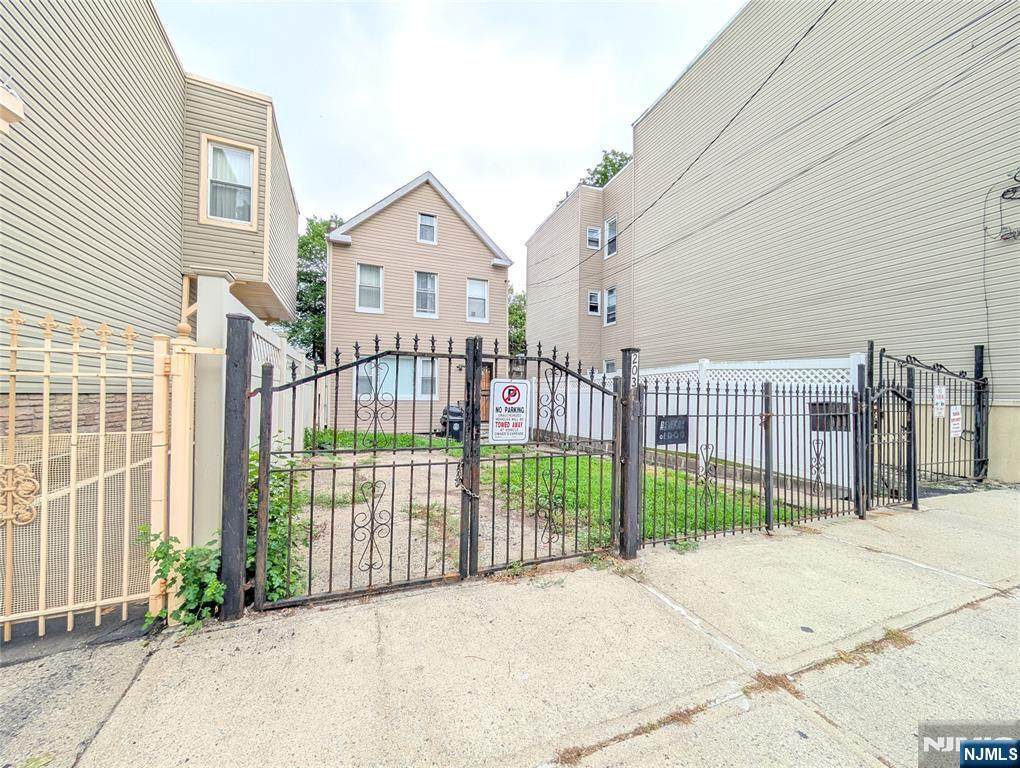 203 Lake Street - Photo 1
