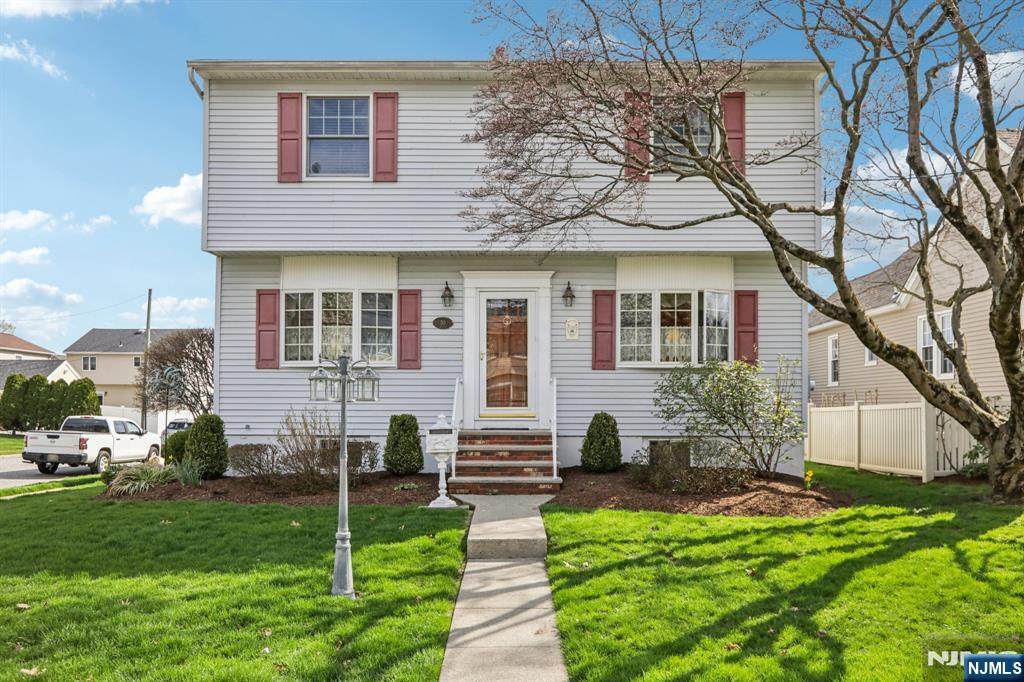 30 Lincoln Place - Photo 1