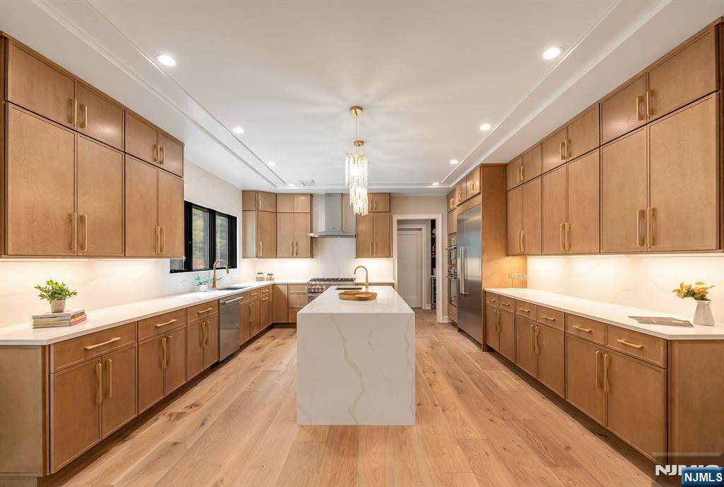 455 Sunset Avenue - Photo 1