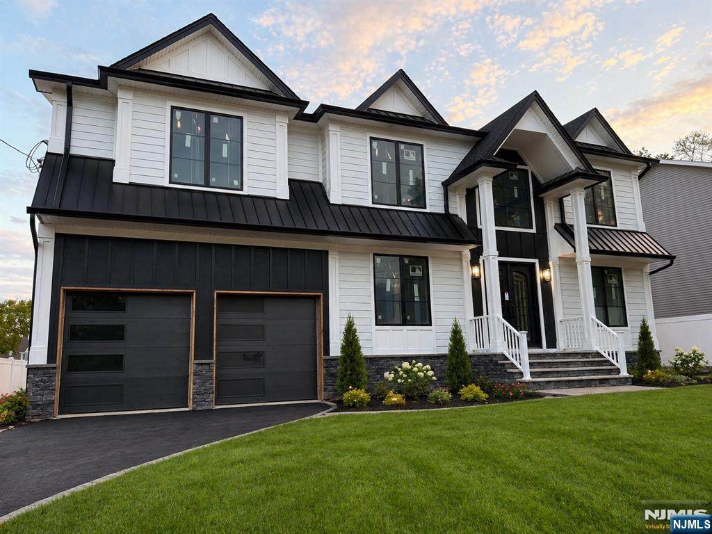 166 Victoria Avenue - Photo 1