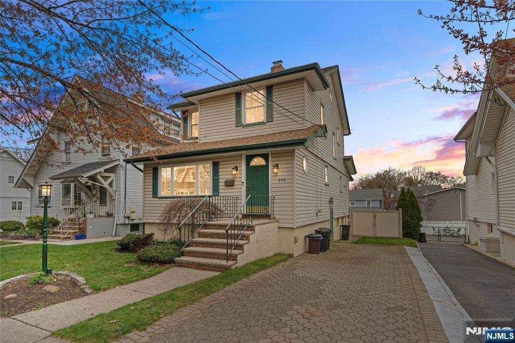 216 5th Street - Photo 1