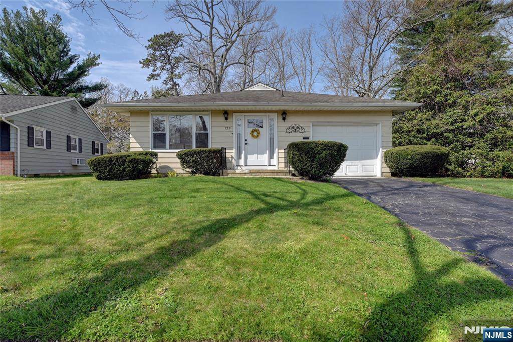 123 Columbine Circle - Photo 1