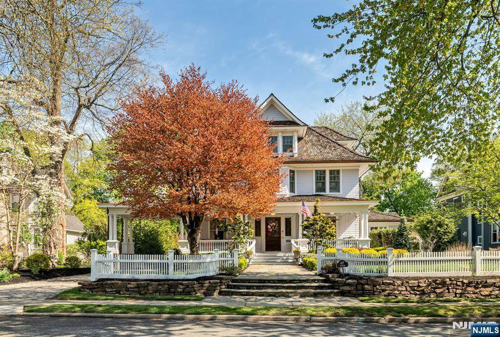 427 Spring Avenue - Photo 1