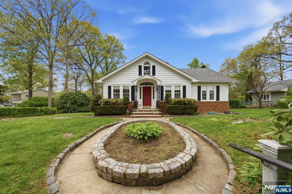 28 Sunset Road - Photo 1