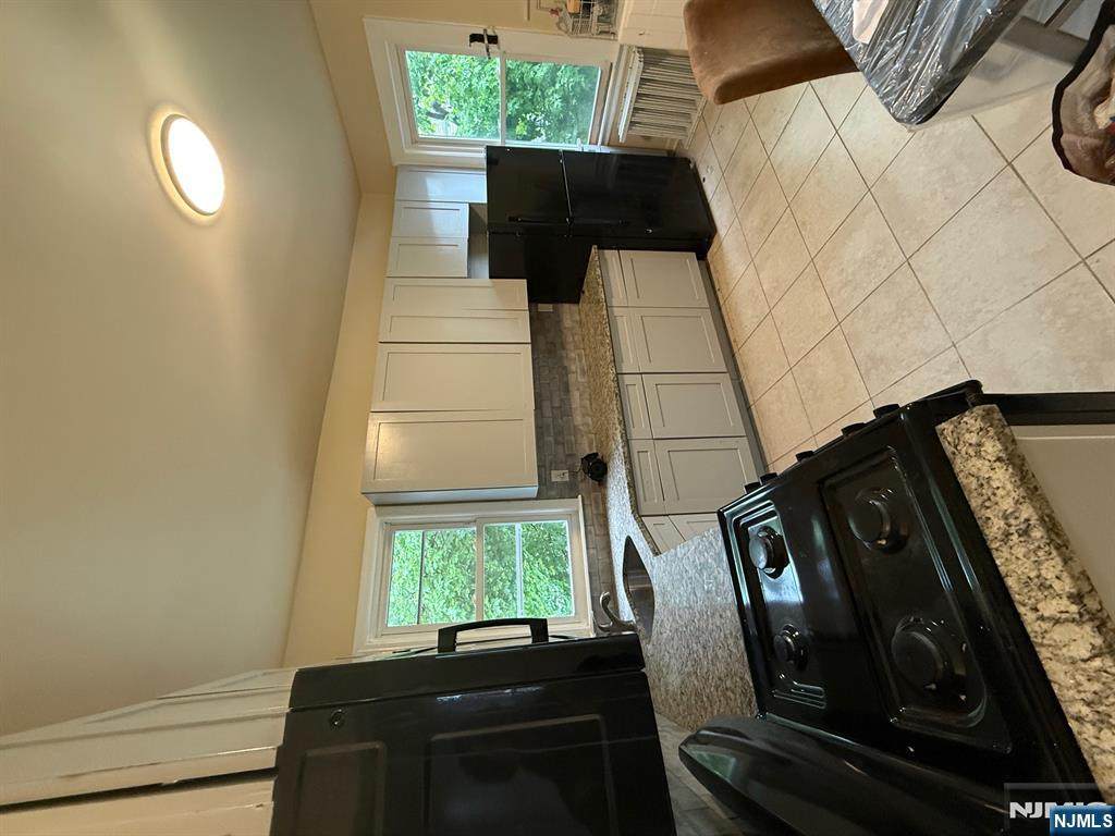 149-151 Scheerer - Photo 1