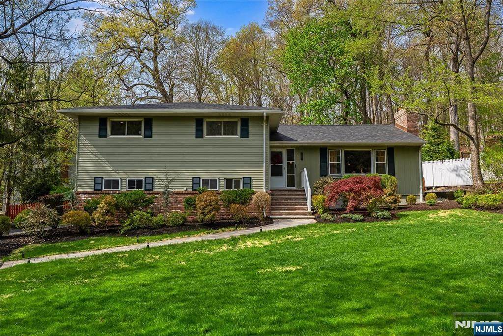 167 Mountain Avenue - Photo 1