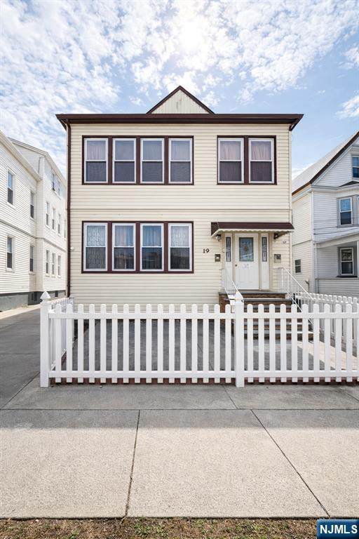 19 Burgess - Photo 1