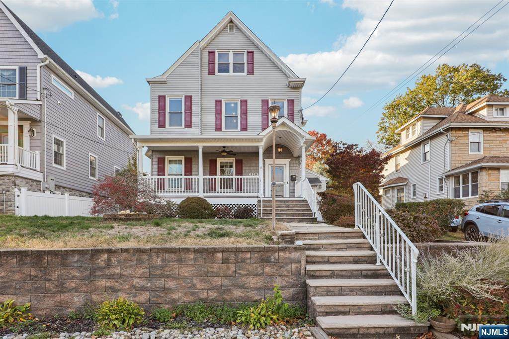 320 Orient - Photo 1