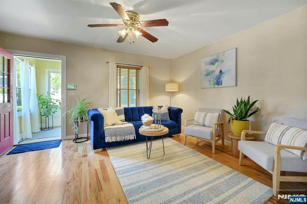 30 Virginia Avenue - Photo 1