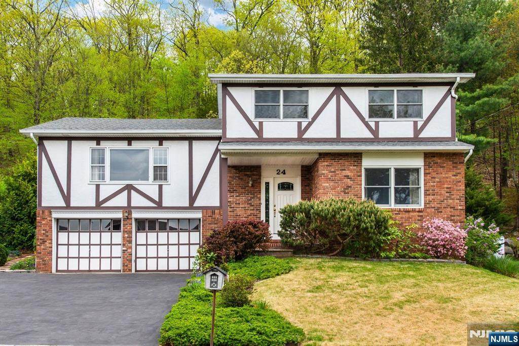 24 Molinari Drive - Photo 1