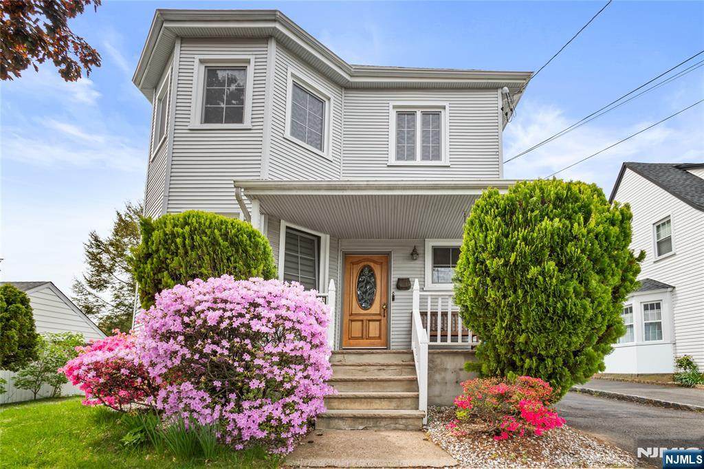346 Cleveland - Photo 1
