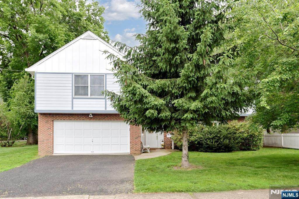 51 Palisade Avenue - Photo 1