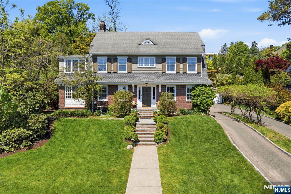 130 Mountain Avenue - Photo 1