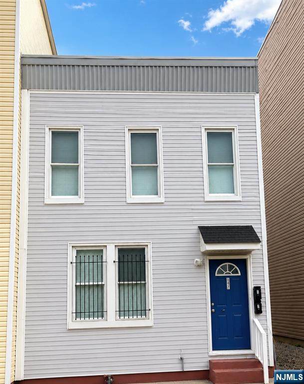 647 Grove Street - Photo 1