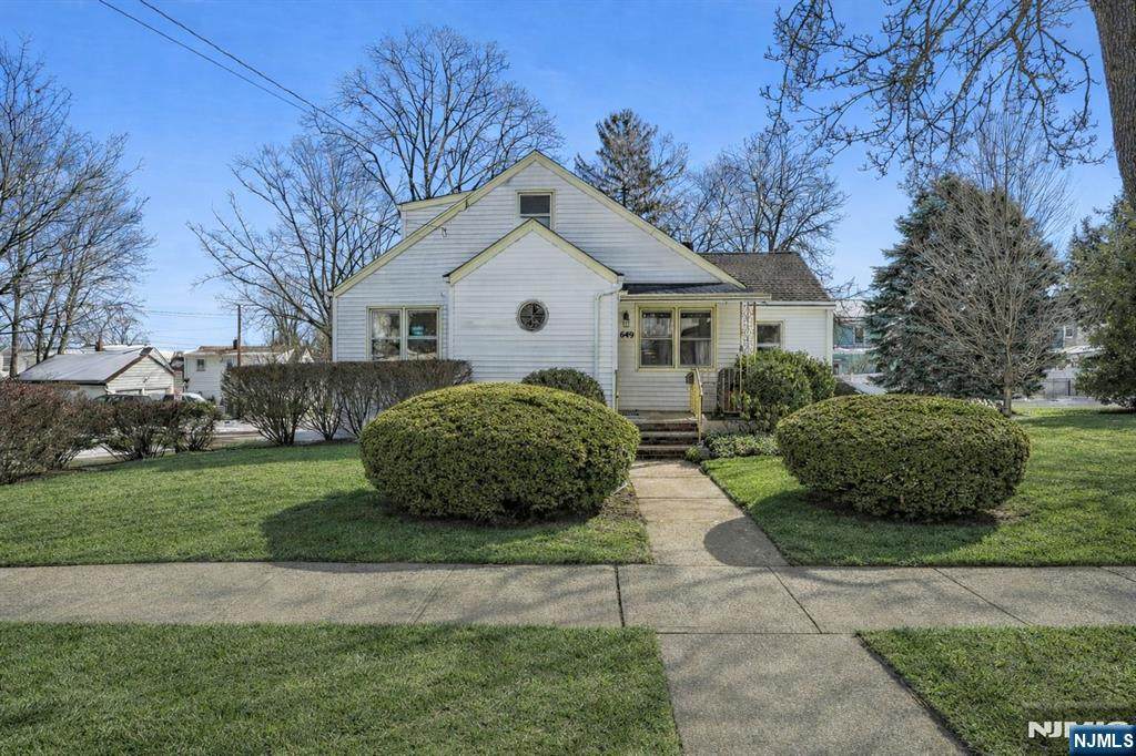 649 8th Street - Photo 1