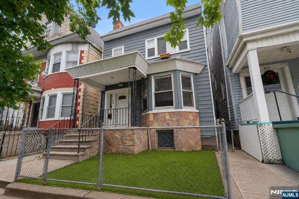 293 Clifton Avenue - Photo 1