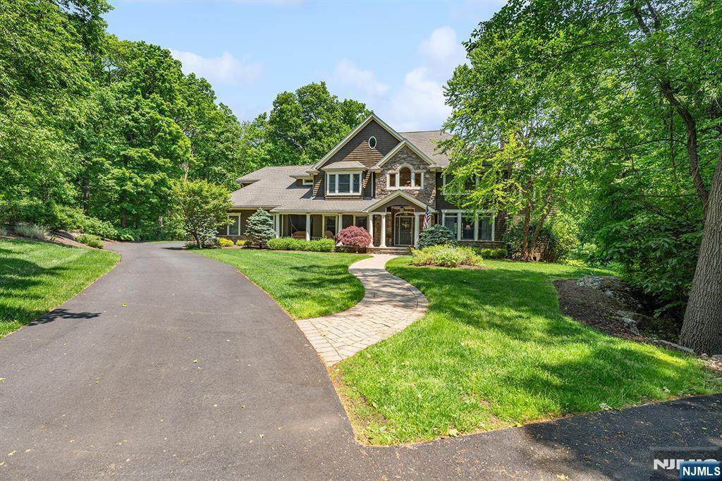56 Pheasant Run - Photo 1